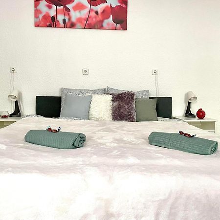בודפשט Very Warm Home With Big Bed Near New York Cafe מראה חיצוני תמונה